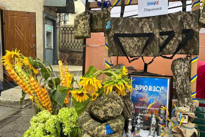 На благодійному ярмарку до Дня компанії зібрали більше 100 тисяч грн